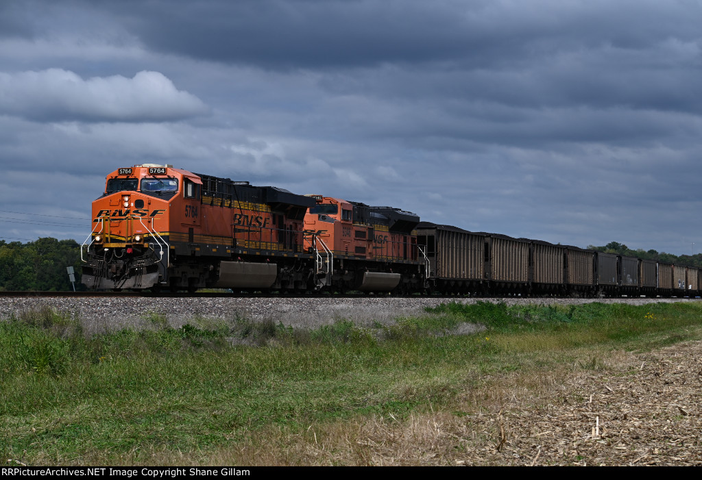 BNSF 5764